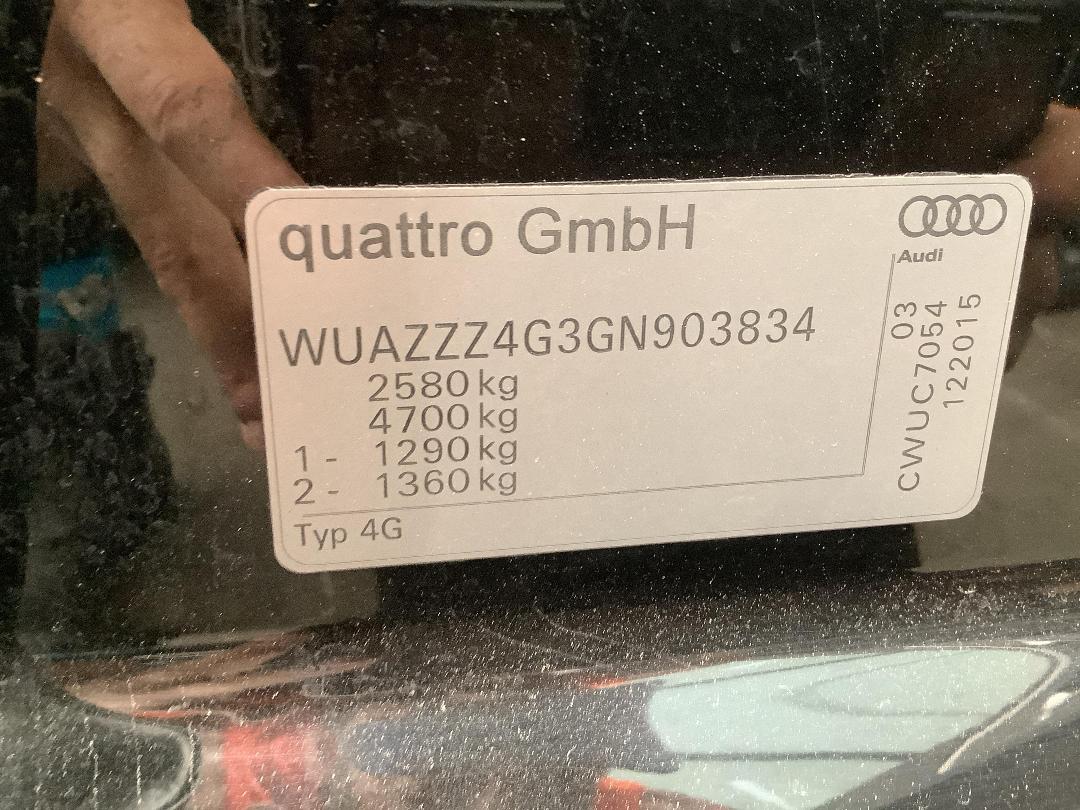 Photo '12' of Audi RS6 RS6 Performance Photo '12' of Audi RS6 RS6 Performance