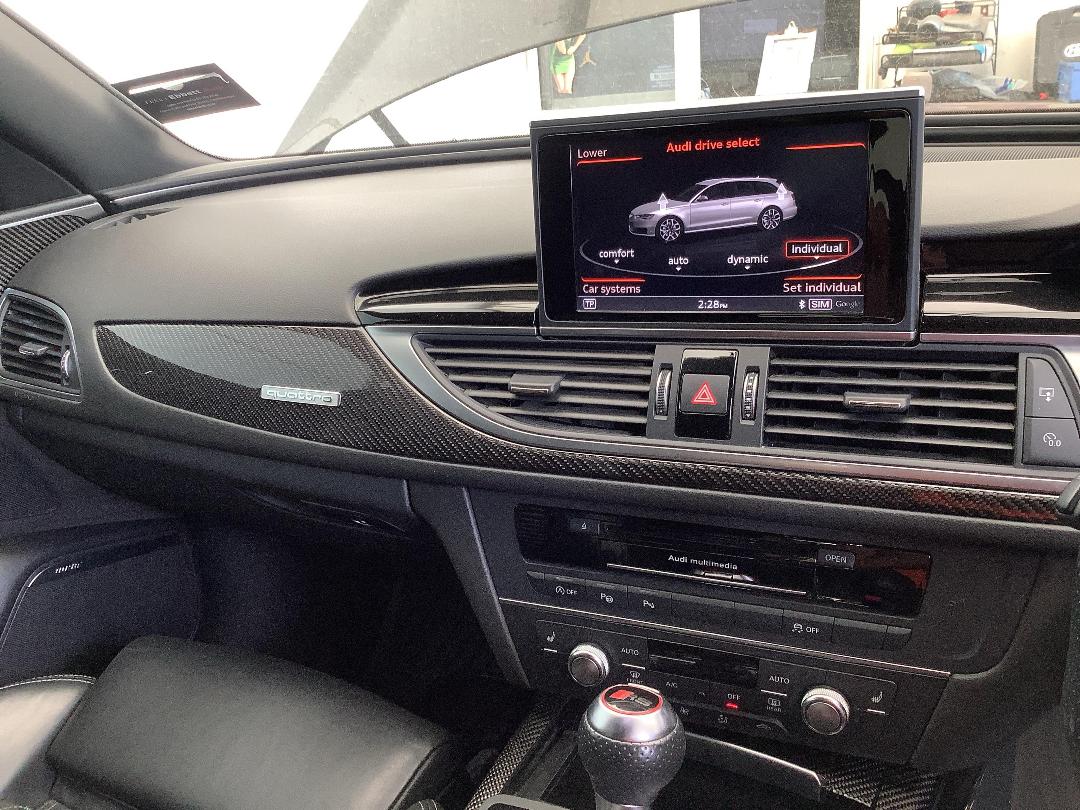 Photo '15' of Audi RS6 RS6 Performance Photo '15' of Audi RS6 RS6 Performance