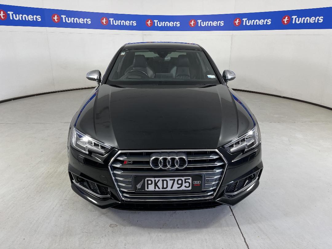 Photo '2' of Audi S4 Photo '2' of Audi S4