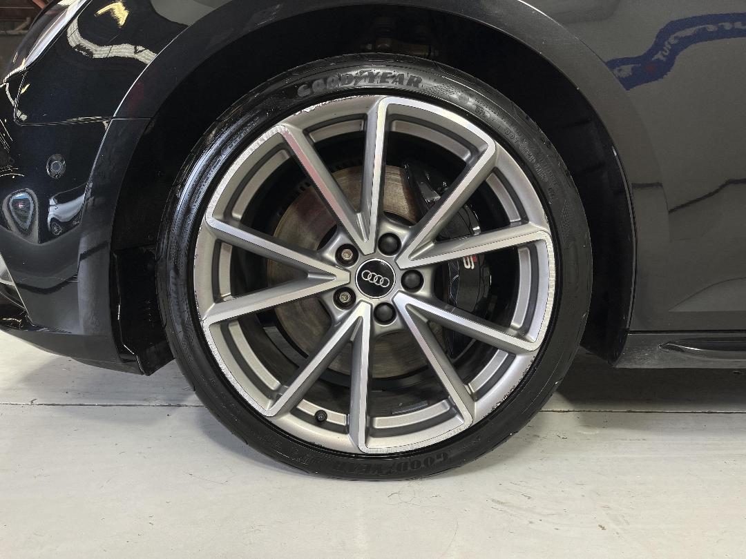 Photo '10' of Audi S4 Photo '10' of Audi S4