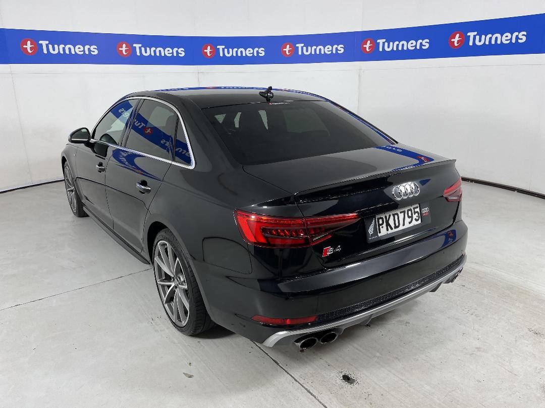 Photo '5' of Audi S4 Photo '5' of Audi S4