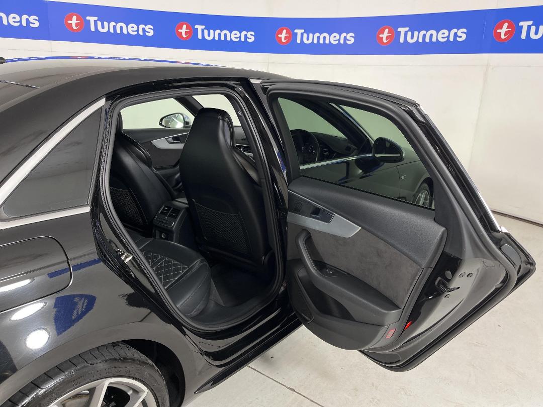 Photo '19' of Audi S4 Photo '19' of Audi S4