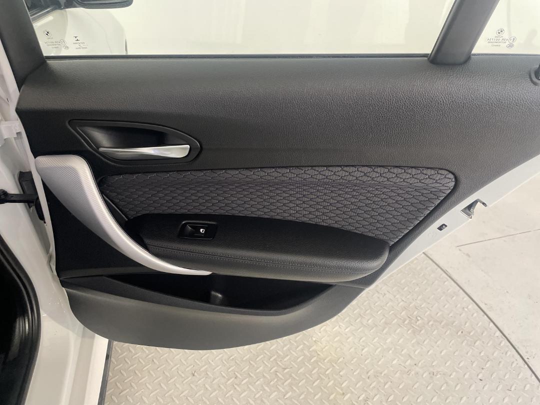 Photo '19' of BMW 118I Photo '19' of BMW 118I