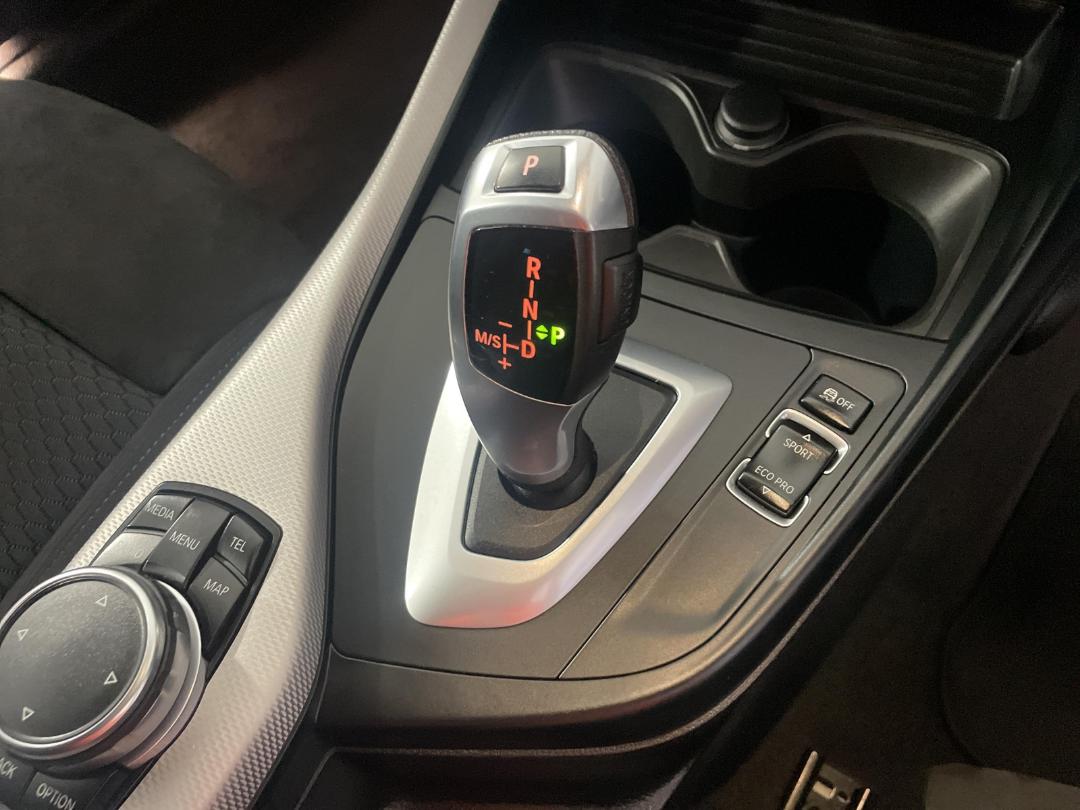 Photo '31' of BMW 118I Photo '31' of BMW 118I