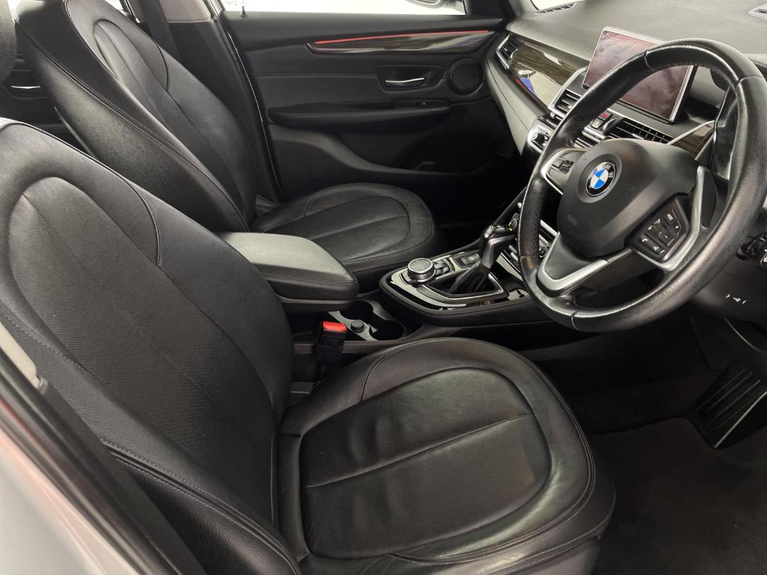 Photo '16' of BMW 218D Photo '16' of BMW 218D
