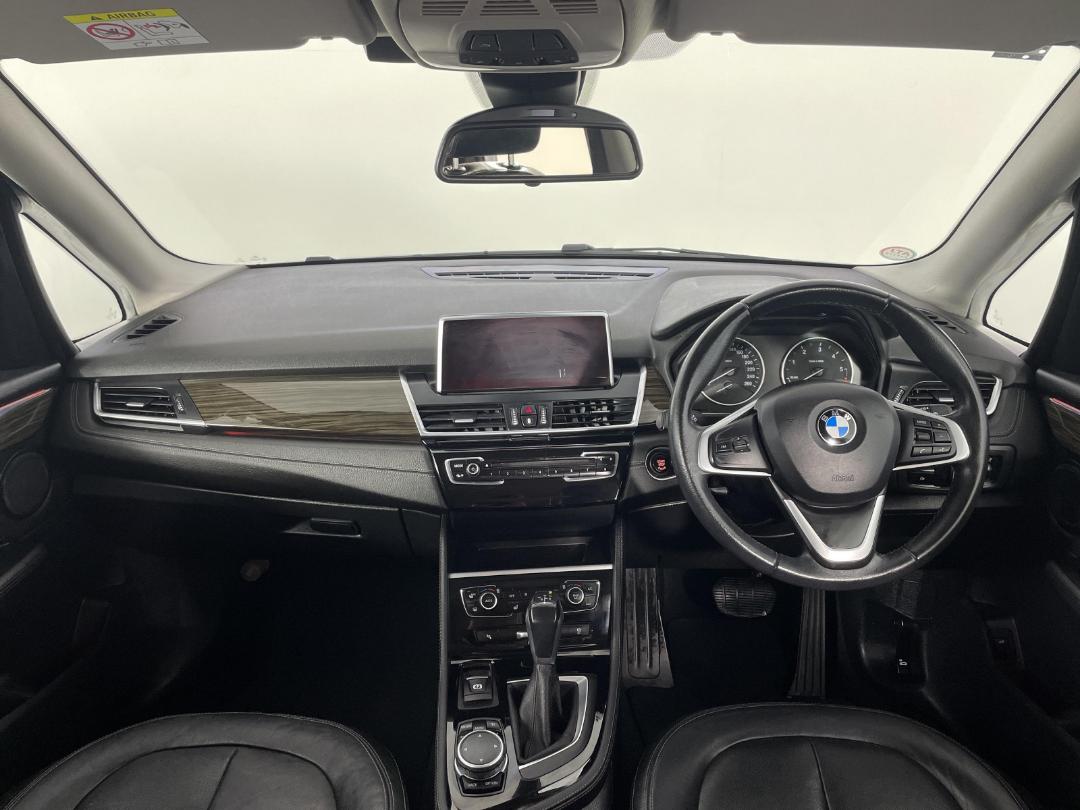 Photo '17' of BMW 218D Photo '17' of BMW 218D
