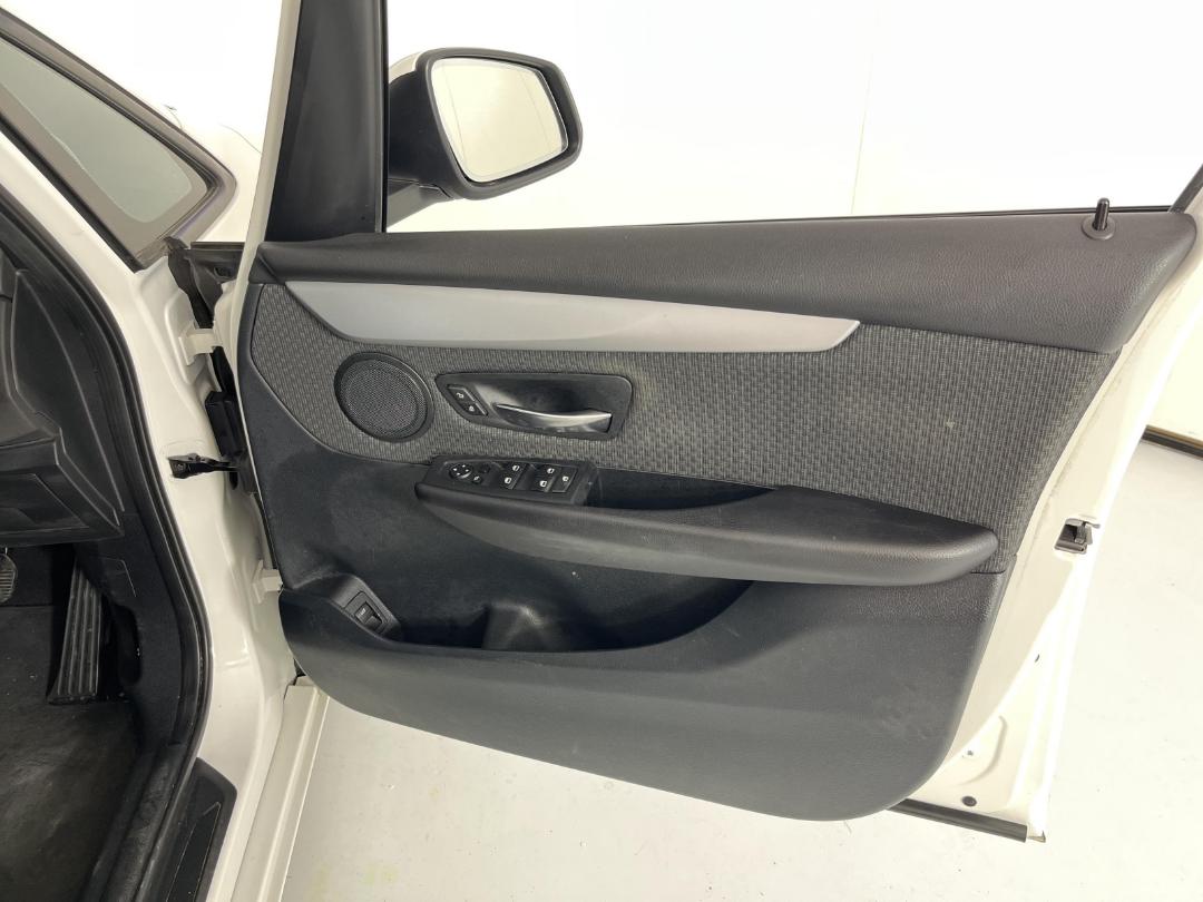 Photo '15' of BMW 218D