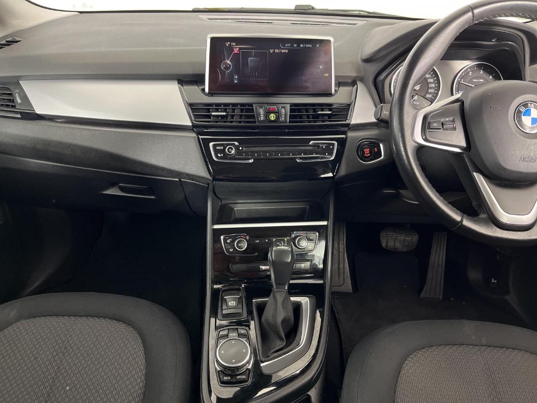 Photo '18' of BMW 218D