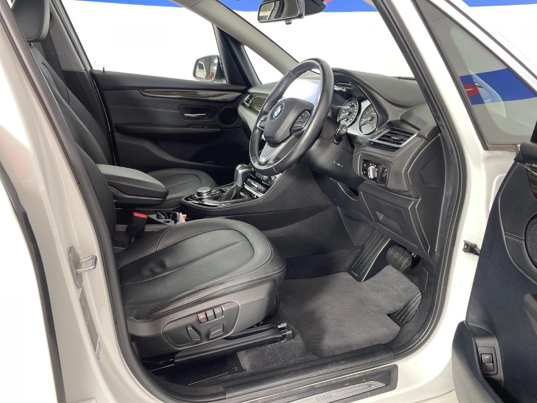 Photo '16' of BMW 218D