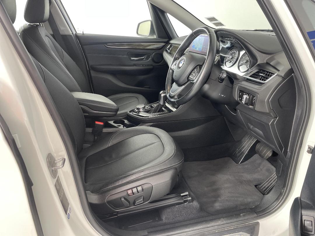 Photo '16' of BMW 218D