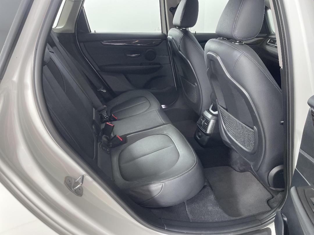 Photo '20' of BMW 218D