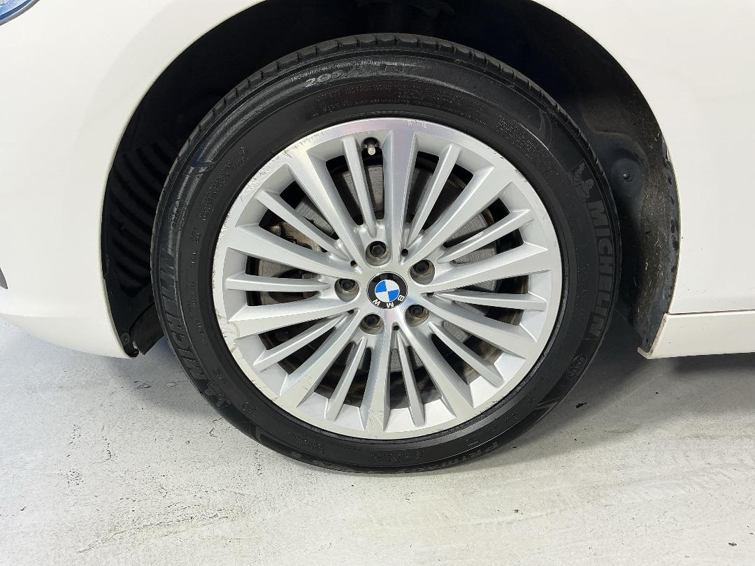 Photo '10' of BMW 225XE