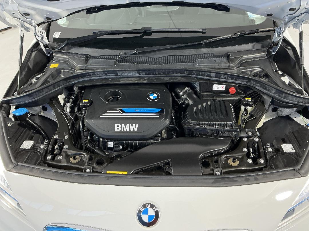 Photo '13' of BMW 225XE