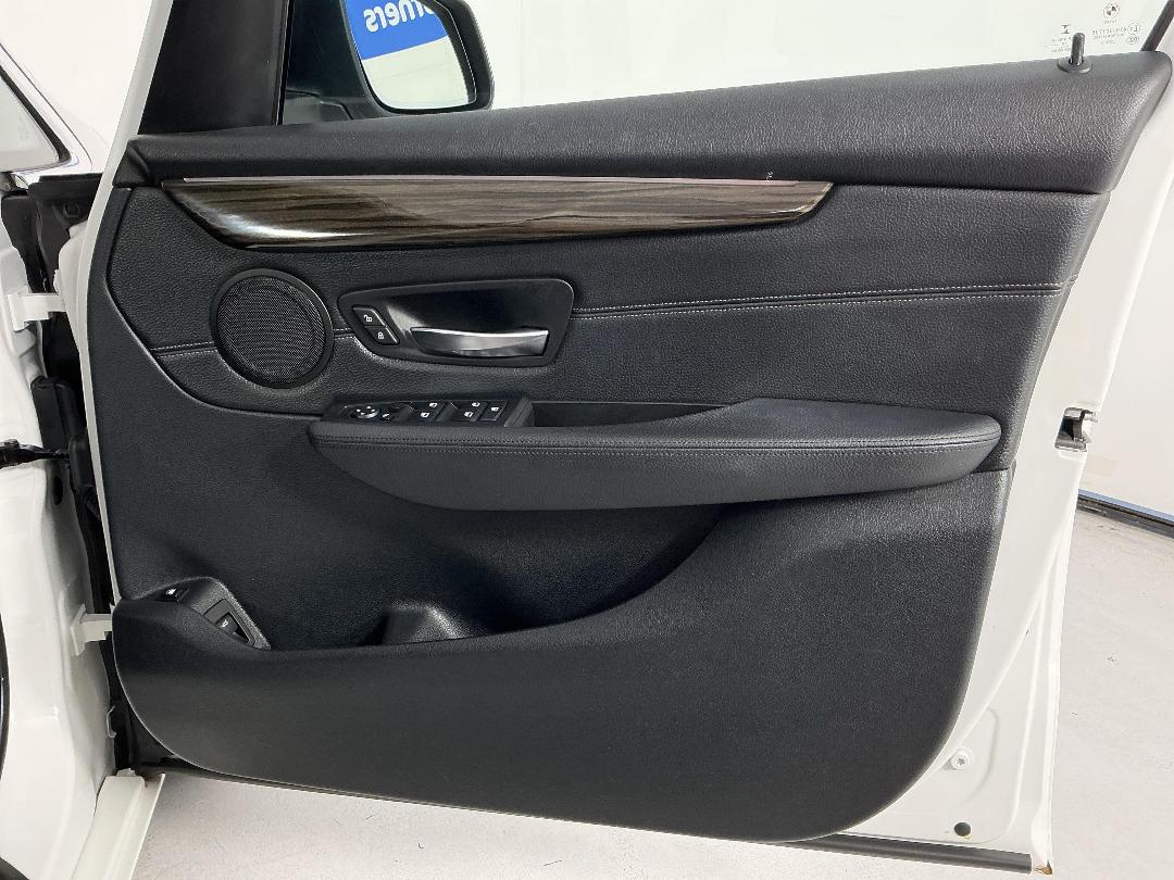 Photo '15' of BMW 225XE