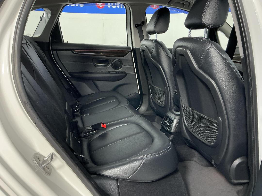 Photo '20' of BMW 225XE