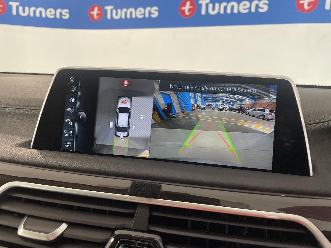 Photo '27' of BMW 7 Series 730LD Photo '27' of BMW 7 Series 730LD