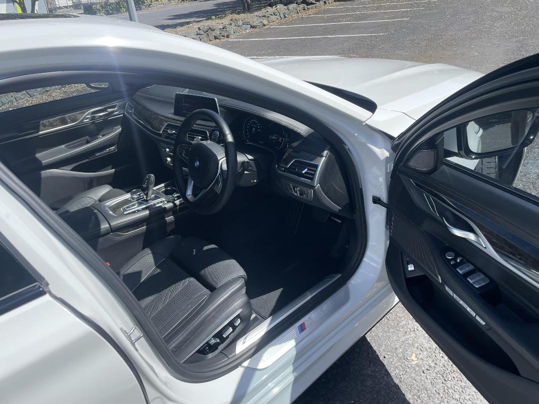 Photo '10' of BMW 740I Photo '10' of BMW 740I