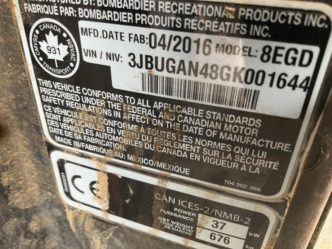 Photo '16' of Can Am Defender HD8