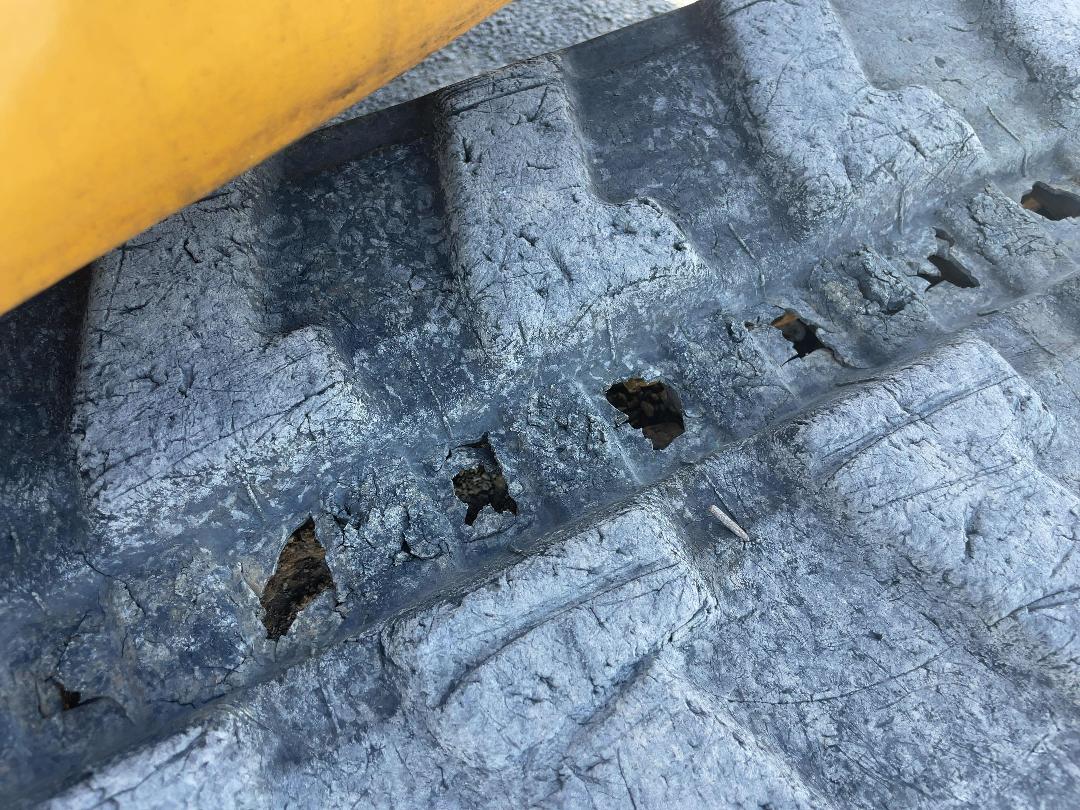 Photo '33' of CAT 305E2CR Excavator