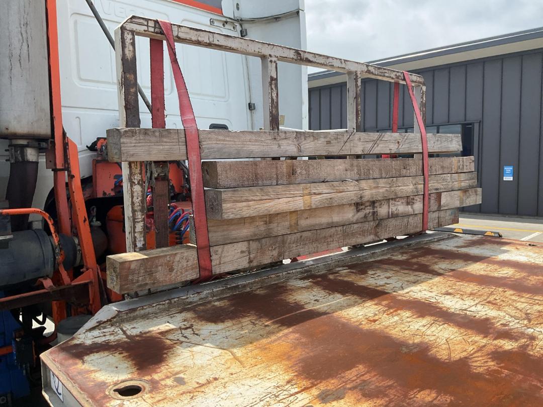 Photo '10' of DOMETT D1502 Flat Deck Semi