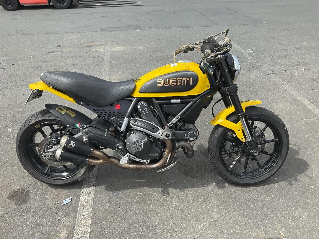 Photo '3' of Ducati Scrambler 800 Photo '3' of Ducati Scrambler 800
