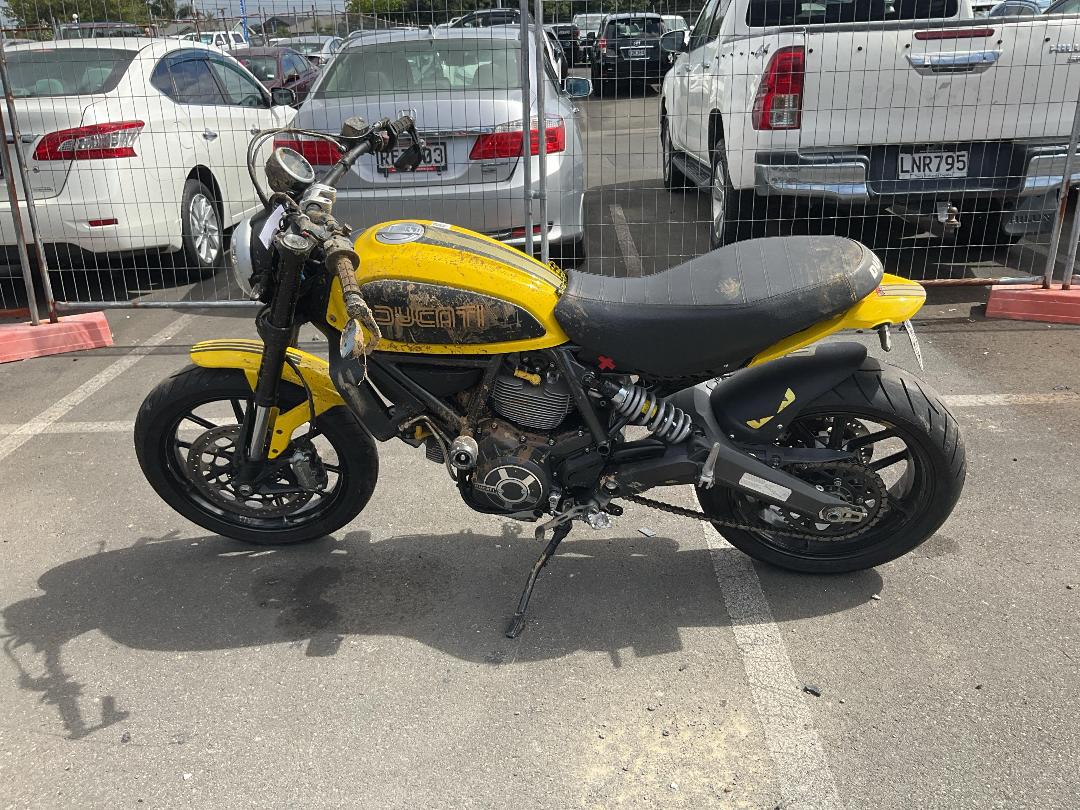 Photo '6' of Ducati Scrambler 800 Photo '6' of Ducati Scrambler 800