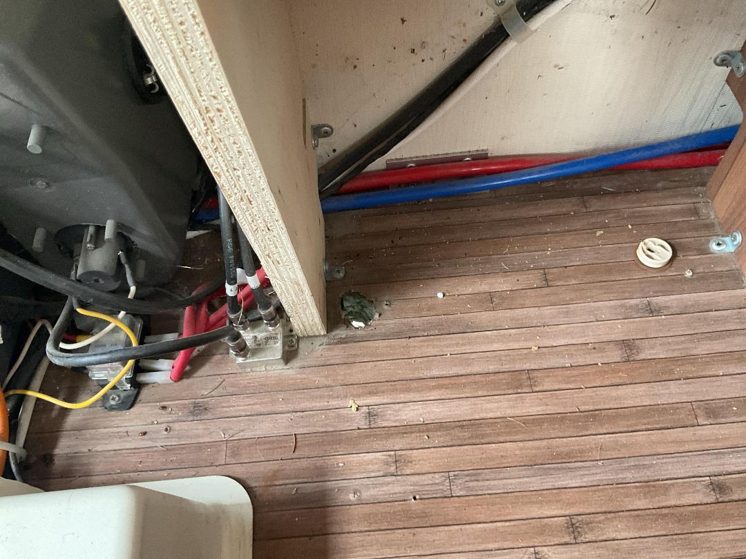 Photo '30' of ELDDIS BUCCANEER CRUISER Caravan - Tandem Photo '30' of ELDDIS BUCCANEER CRUISER Caravan - Tandem