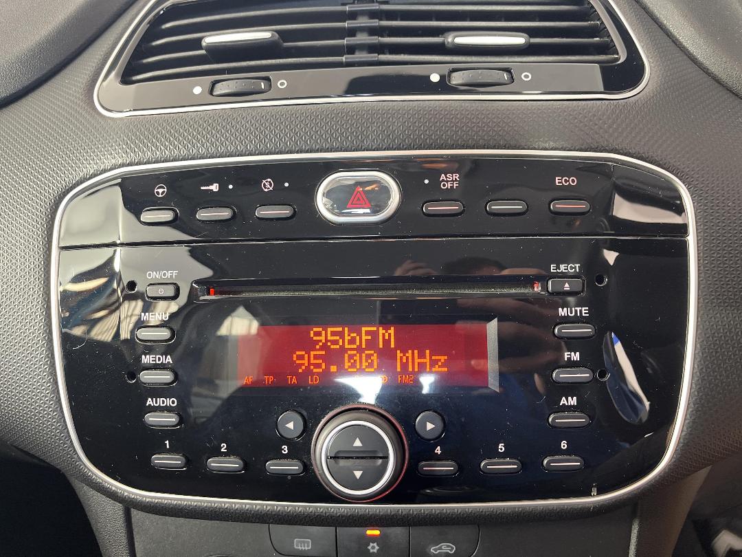 Photo '27' of Fiat Punto