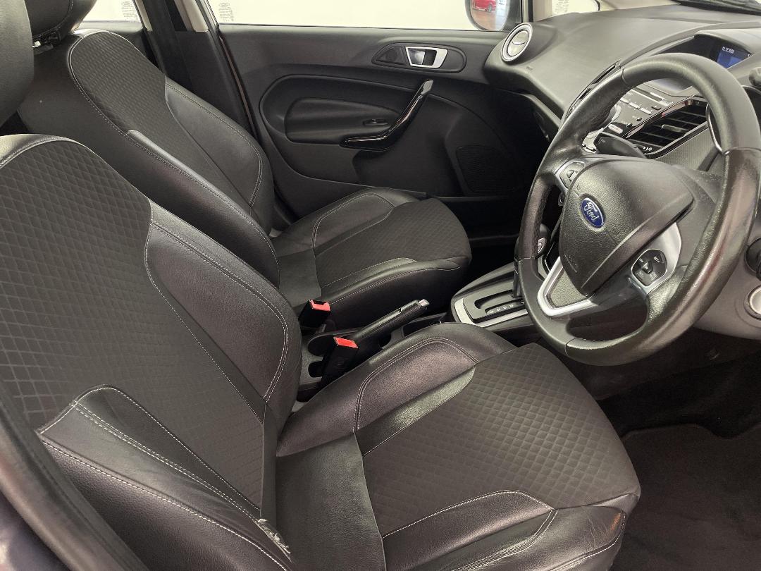 Photo '16' of Ford Fiesta Photo '16' of Ford Fiesta