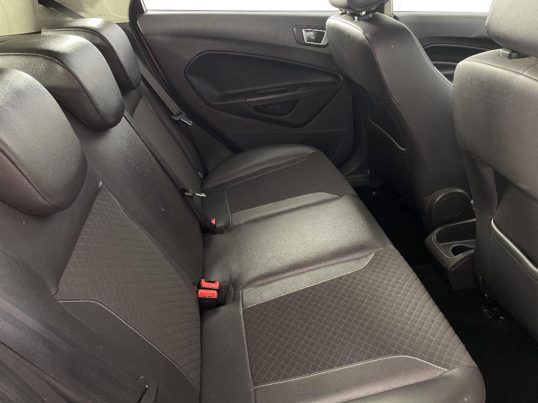 Photo '20' of Ford Fiesta Photo '20' of Ford Fiesta