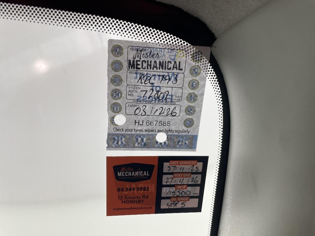 Photo '25' of Ford Fiesta Photo '25' of Ford Fiesta