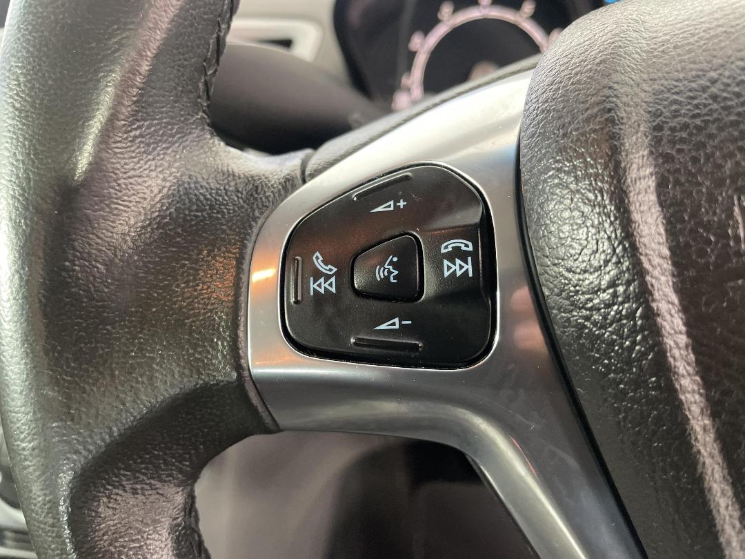 Photo '23' of Ford Fiesta