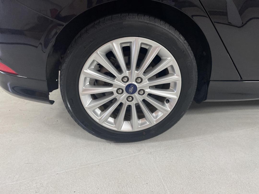 Photo '12' of Ford Focus