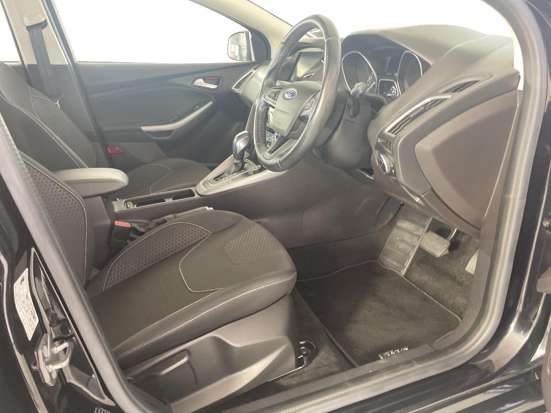 Photo '16' of Ford Focus