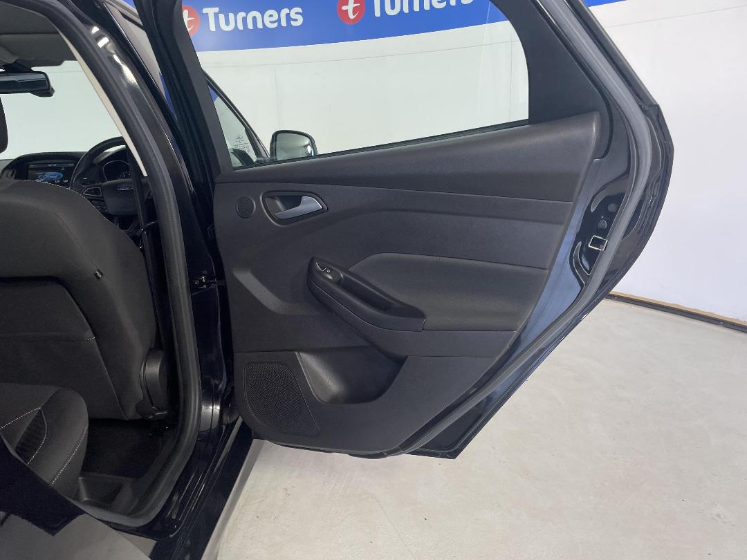 Photo '19' of Ford Focus