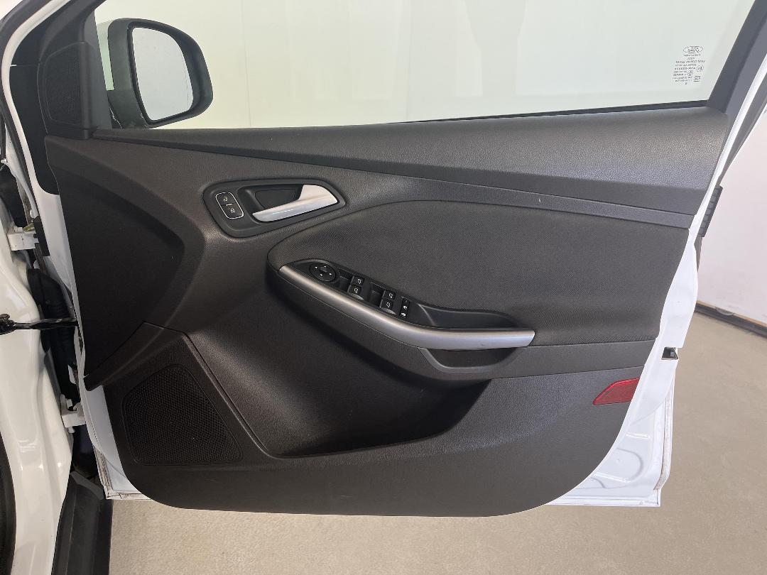 Photo '15' of Ford Focus