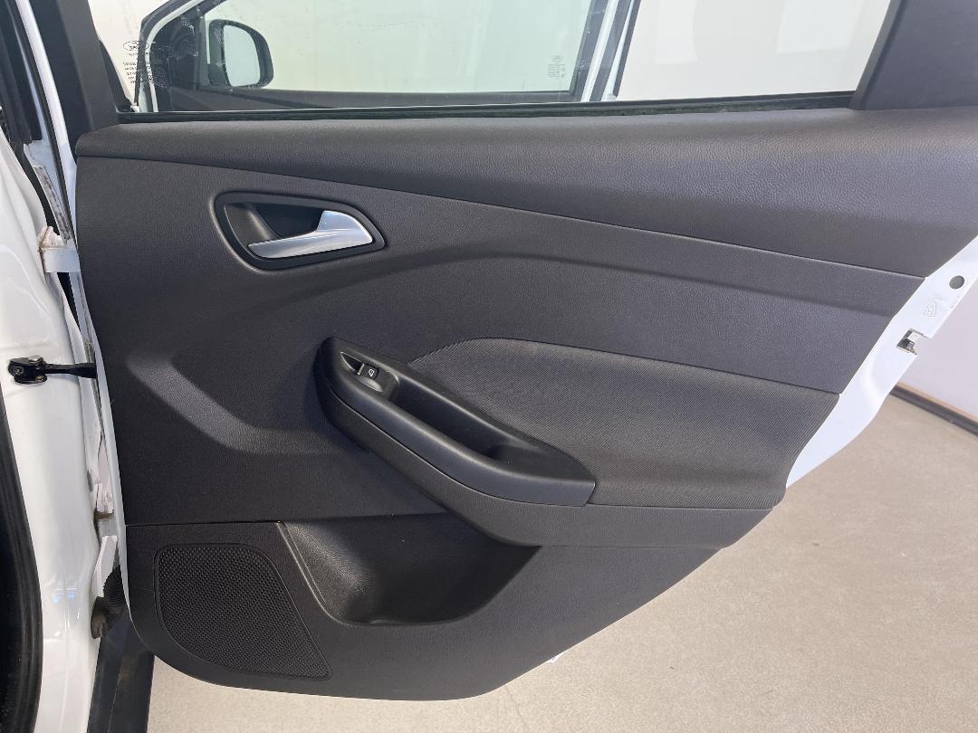 Photo '19' of Ford Focus