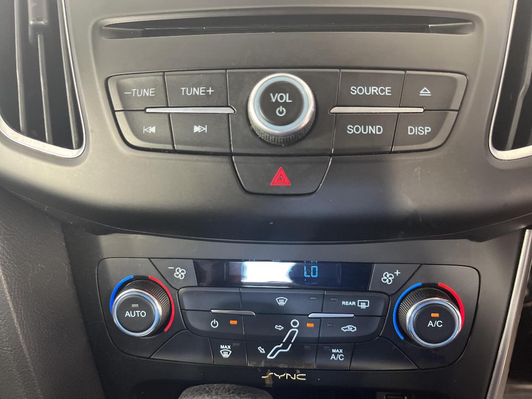 Photo '28' of Ford Focus