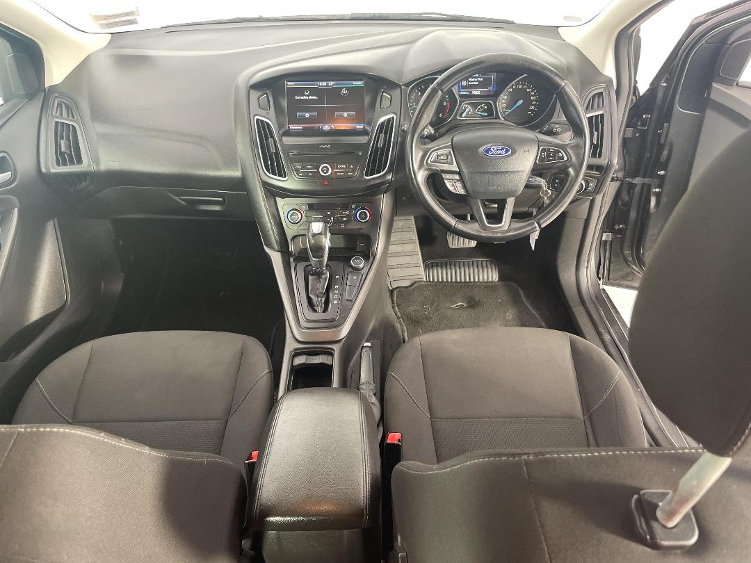 Photo '18' of Ford Focus