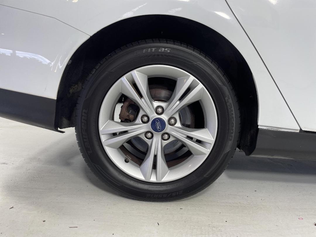 Photo '12' of Ford Focus