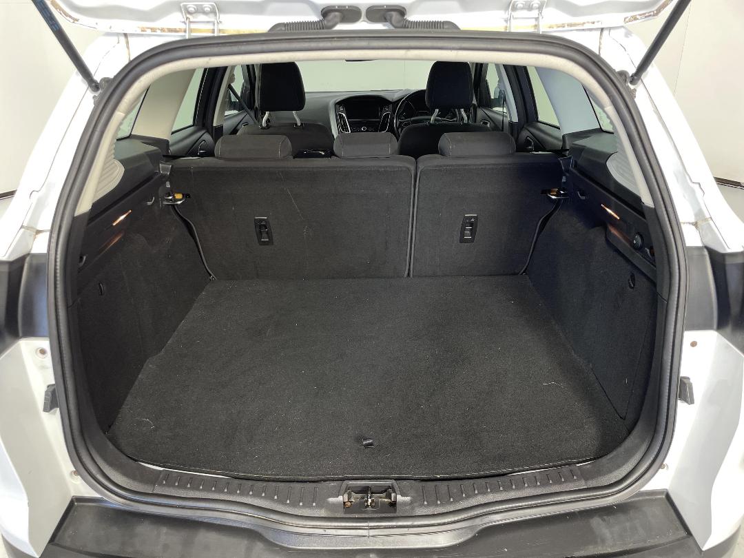 Photo '14' of Ford Focus