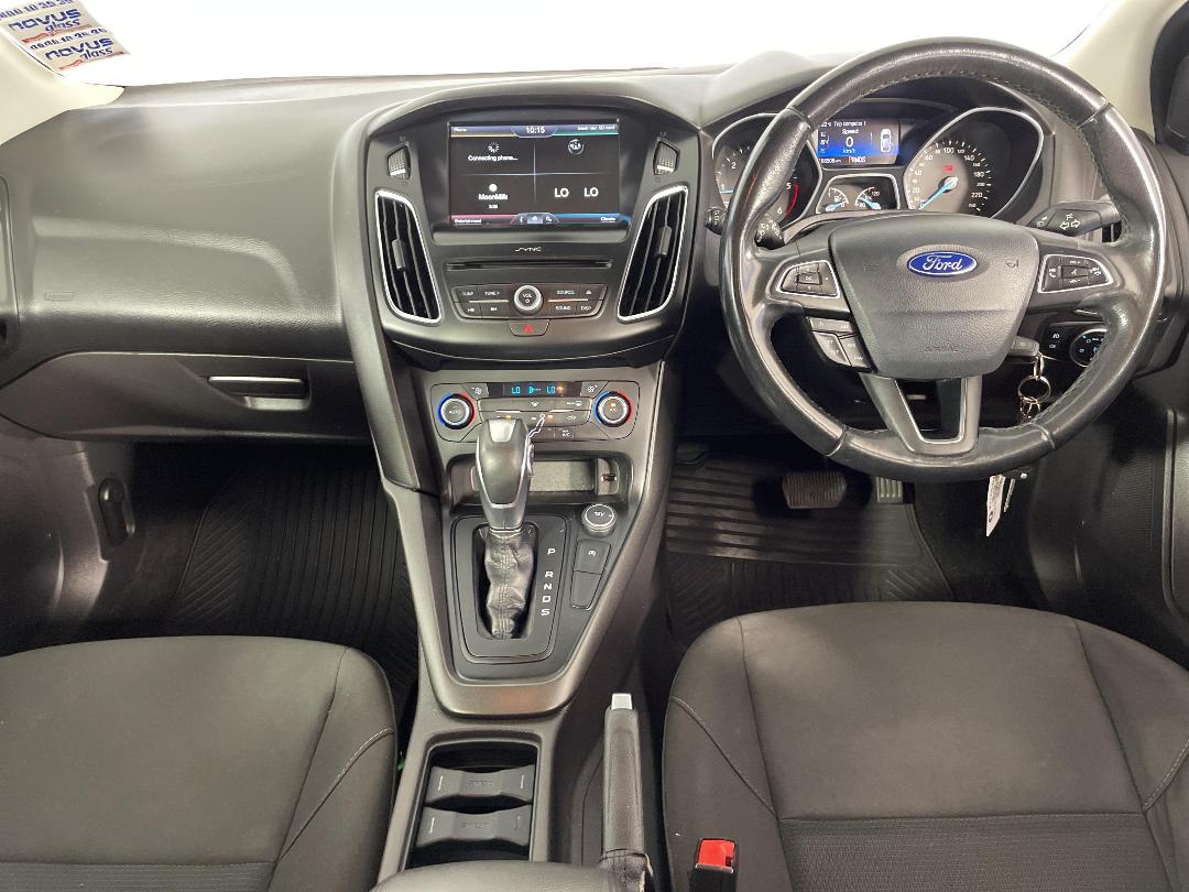 Photo '18' of Ford Focus