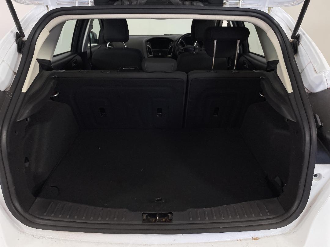 Photo '12' of Ford Focus Trend