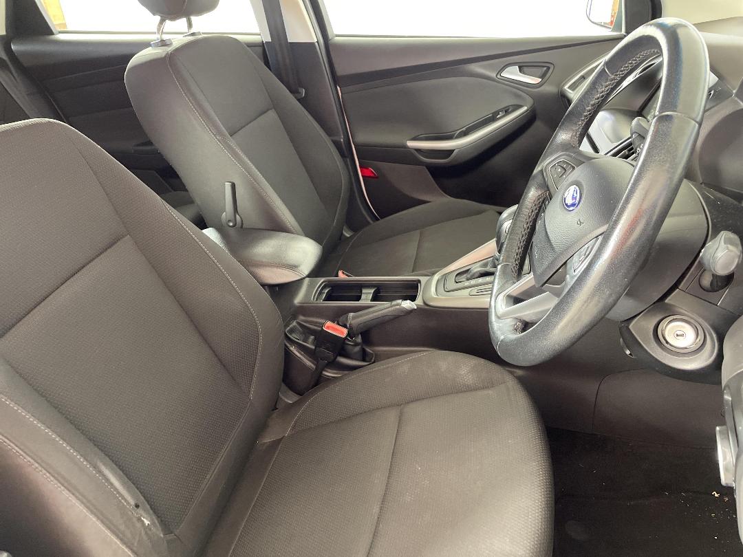 Photo '14' of Ford Focus Trend