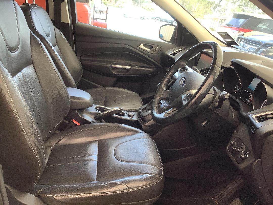 Photo '8' of Ford Kuga Titanium AWD Diesel Photo '8' of Ford Kuga Titanium AWD Diesel