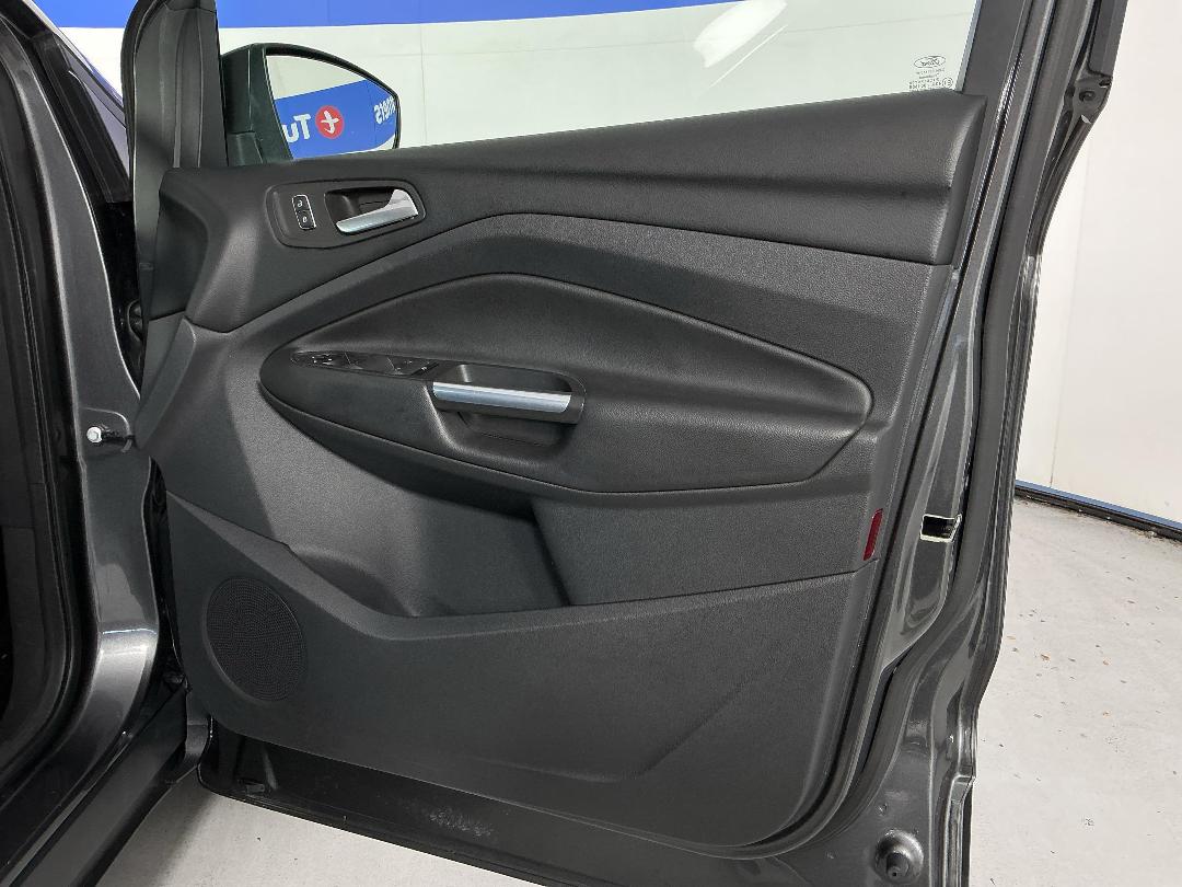 Photo '15' of Ford Kuga Photo '15' of Ford Kuga