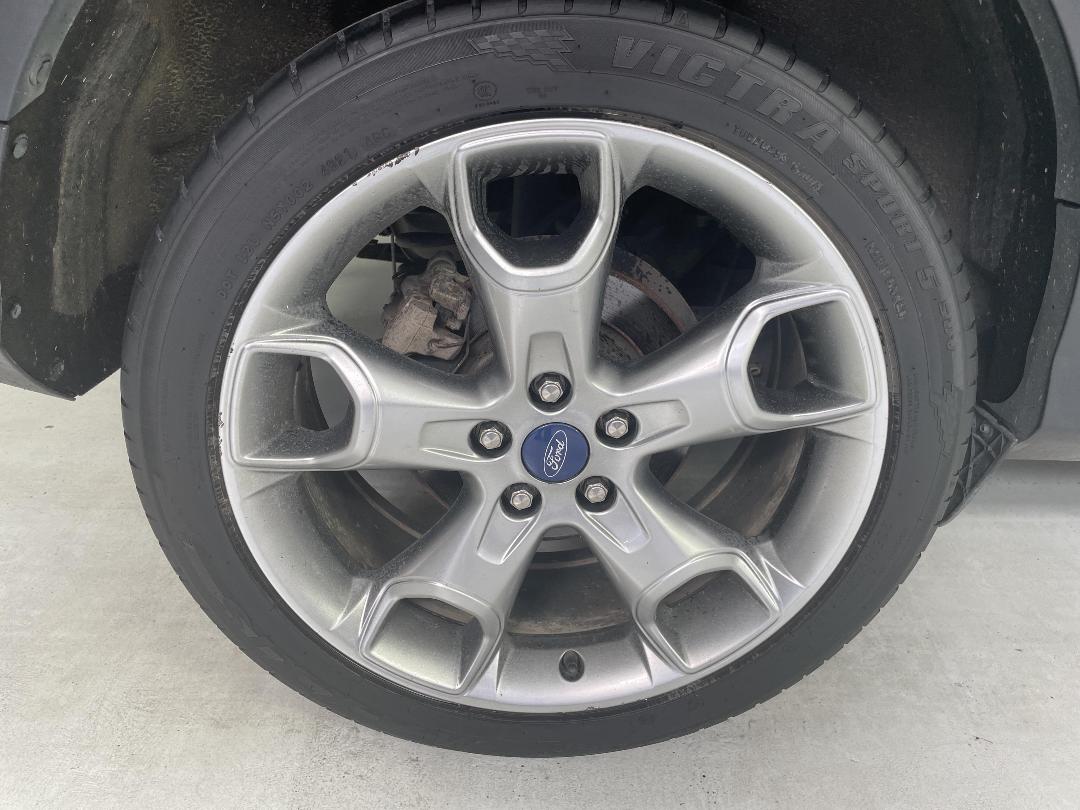 Photo '12' of Ford Kuga