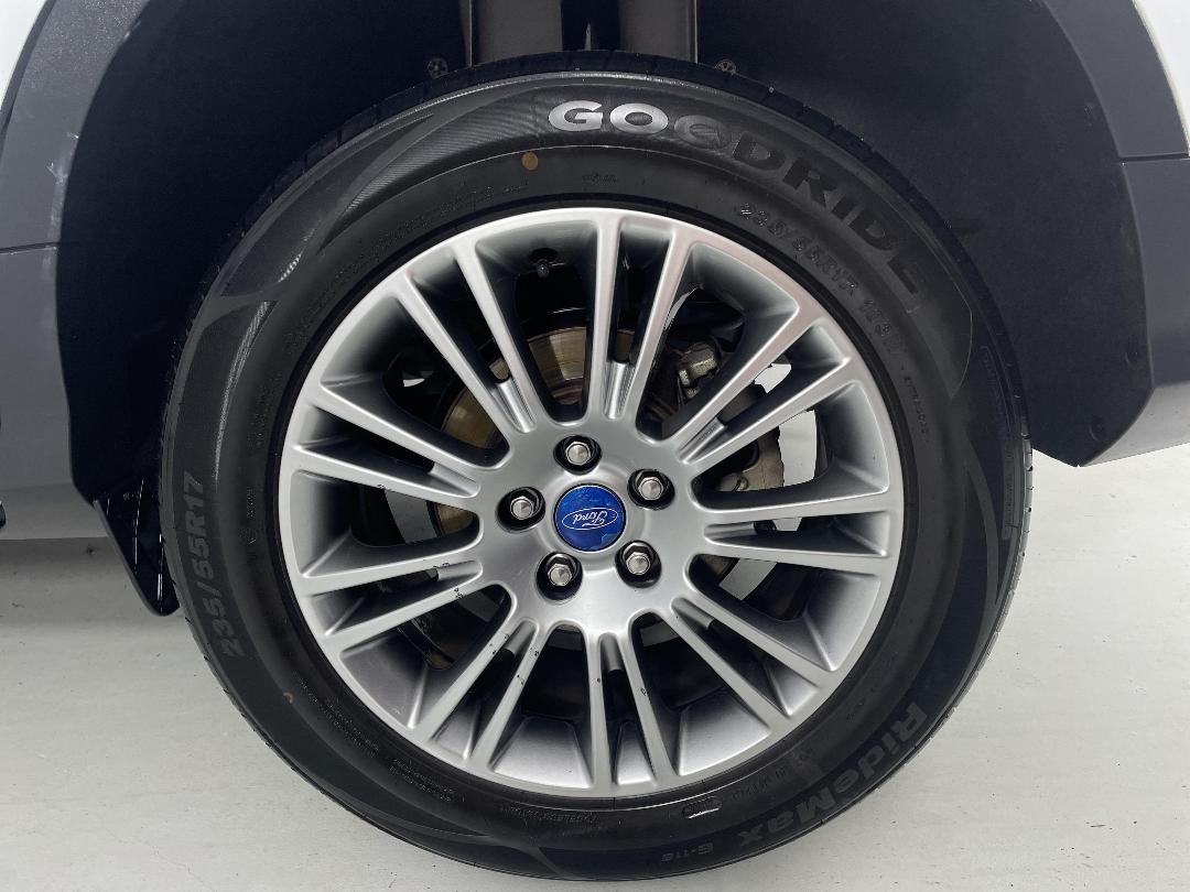 Photo '11' of Ford Kuga