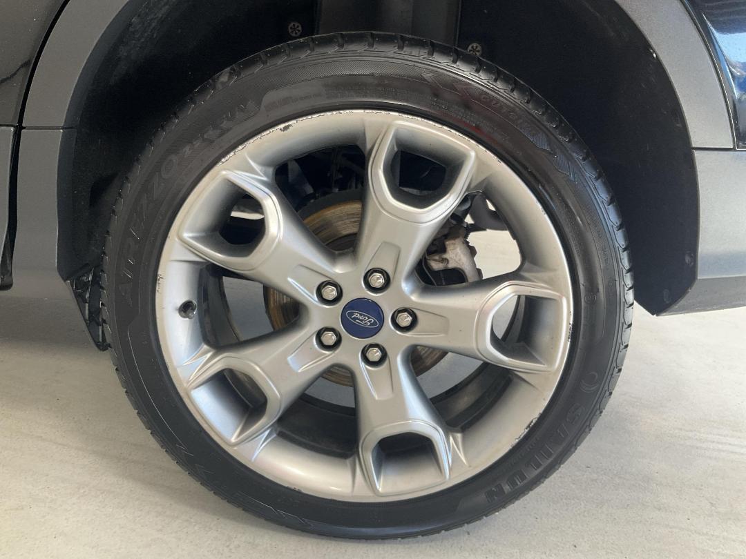 Photo '11' of Ford Kuga