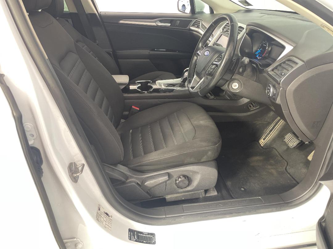 Photo '14' of Ford Mondeo Ambiente WGN Petrol Photo '14' of Ford Mondeo Ambiente WGN Petrol